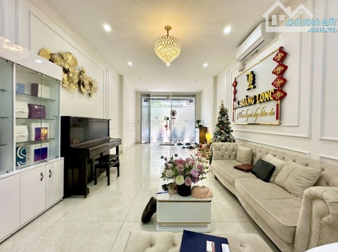 Bán liền kề 60m2, 2 mặt đường tại KĐT Đại Kim, giá 19 tỷ, 6PN, 4WC + full nội thất! Hot
