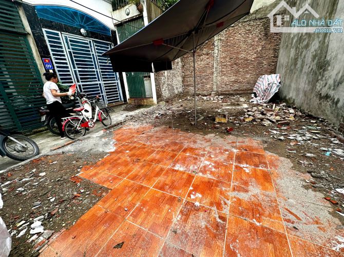 CẦN BÁN – MẢNH ĐẤT VÀNG TRUNG TÂM VIỆT HƯNG – LONG BIÊN- DT: 45m² – MT 5m-Chỉ 5.85 tỷ