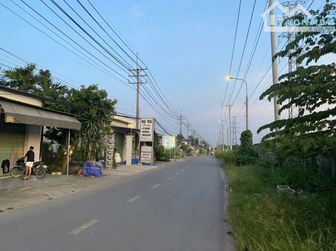 BÁN ĐẤT XÃ HỐ NAI 3 , GẦN CÂY XĂNG 09 ĐƯỜNG Ô TÔ