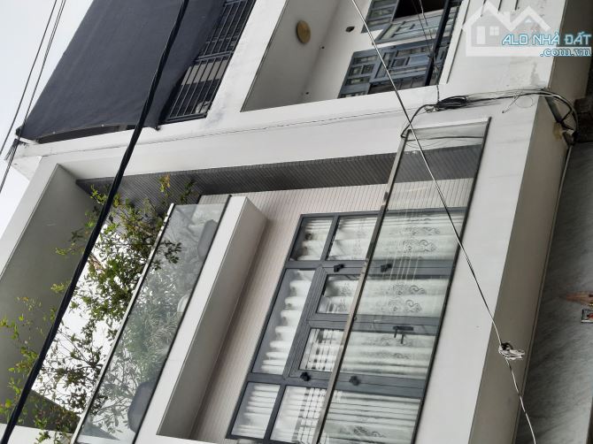 Bán nhà Bùi Tư Toàn 64m2 4 tầng đường xe hơi, nhỉnh 6 tỷ