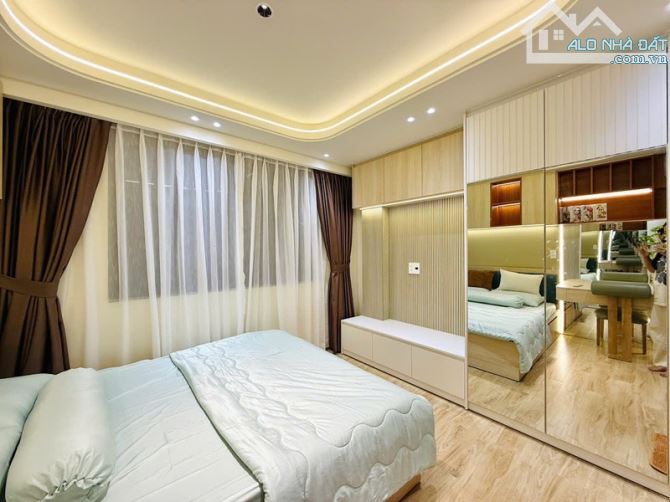 Siêu Phẩm GÒ VẤP - Xe Hơi Thông THỐNG NHẤT - 4×13 - 5 Tầng - Nhỉnh 7 TỶ.
