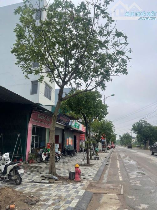 💥BÁN ĐẤT MẶT PHỐ DỤC TÚ – KINH DOANH ĐỈNH – ĐỐI DIỆN KCN – 2 MẶT THOÁNG