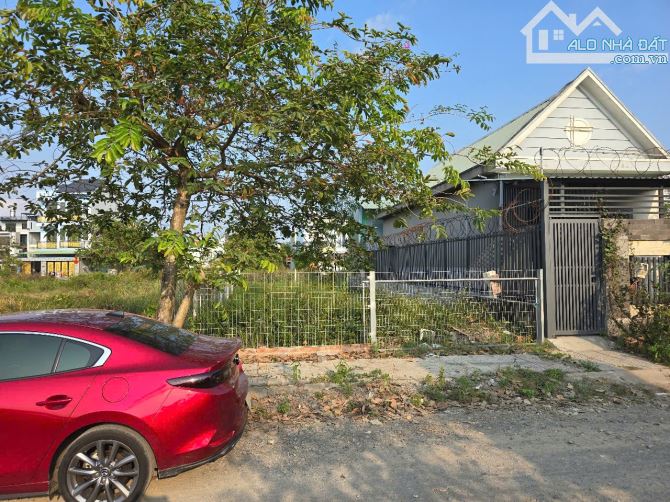 Bán đất mặt tiền đường 3B, Phước Thiện, P. Long Thanh Mỹ. Đối diện Vinhome Quận 9. 150m2/8