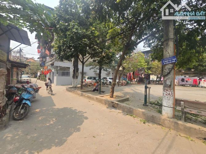 SIÊU PHẨM TẬP THỂ BÊ TÔNG CHÈM  TẦNG 2 – CỰC HIẾM – 90M² – VIEW SÂN CHƠI – GIÁ 3.7 TỶ
