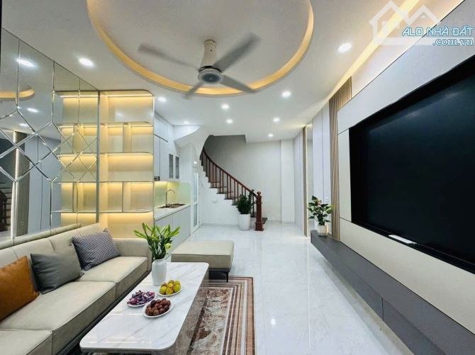 Bán nhà ngõ 11 Tả Thanh Oai 32/34m 5 tầng, 4.6 tỷ