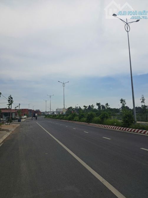 Dĩ An- Làng Đại Học- 137m2- 2 Tầng- Ngang 6m- Mặt tiền- SHR - 3