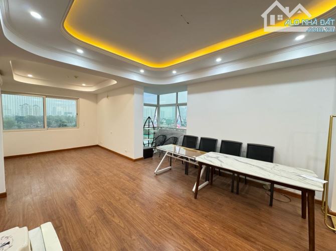 Cần bán CHCC Cao cấp tại KĐT Ciputra - 115m2 - chỉ hơn 8 tỷ - KĐT VIP của HN