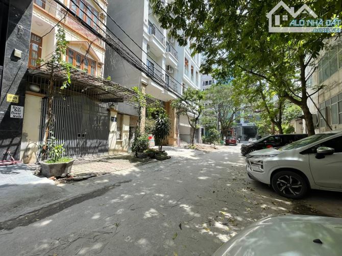 Bán nhà đấu giá tân triều yên xá kinh doanh dt 125 mt6