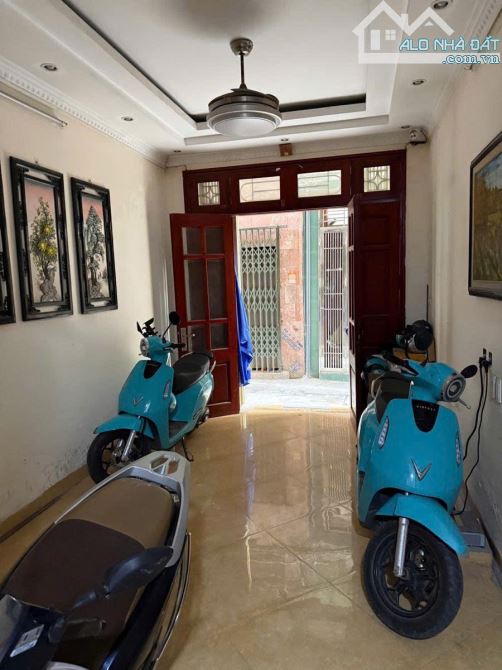 BÁN NHÀ XÃ ĐÀN - CỰC THOÁNG - GẦN Ô TÔ - DT 35m2 4 tầng mặt tiền 3.1m Giá 8.7 tỷ