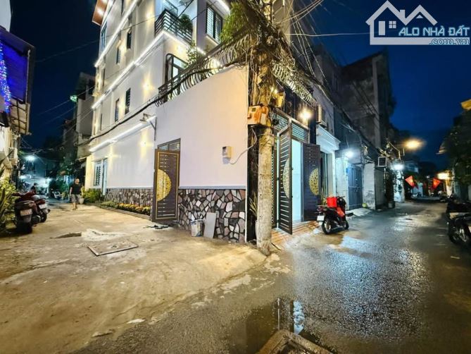BÙI QUANG LÀ P12 GÒ VẤP , 4×18 , 4 TẦNG ,HẺM XE HƠI THÔNG ,GẦN EMART ,NHỈNH 8 TỶ