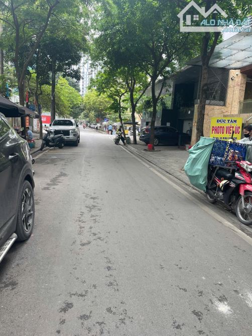 Bán nhà Lưu Hữu Phước 100M2 - ô tô đỗ cửa - 18 tỷ