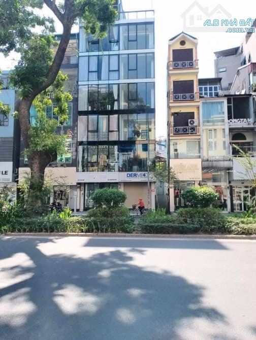 BÁN NHÀ MẶT PHỐ KIM MÃ 40m2 - 7T THANG MÁY - 25 TỶ - LÔ GÓC - VỈA HÈ RỘNG - KINH DOANH