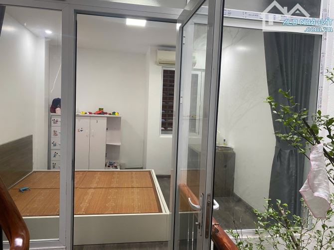 Nhà đẹp ở ngay Phùng Khoang Nam Từ Liêm. Sổ vuông 43m, 5 tầng MT4m Giá 8.6 tỷ - 10