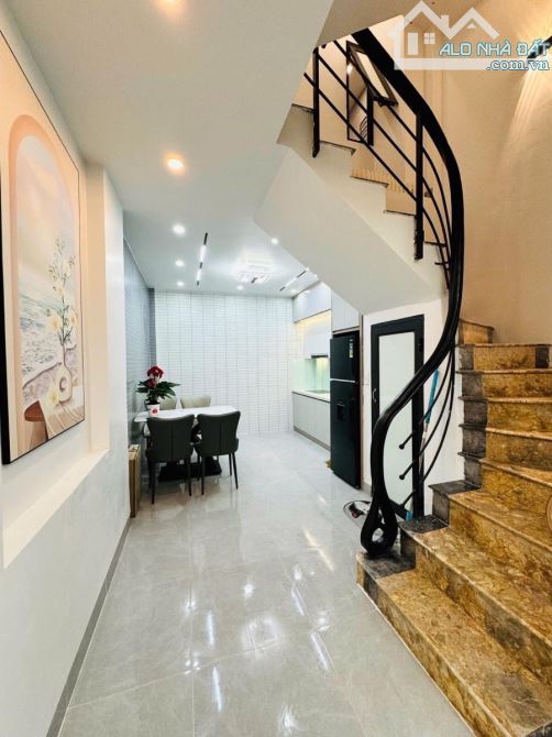 BÁN NHÀ NGÕ 29 KHƯƠNG HẠ 34m2 5 TẦNG MT 3.5m CHỈ 7.75 TỶ- NGÕ THÔNG - 3 GÁC TRÁNH - 11