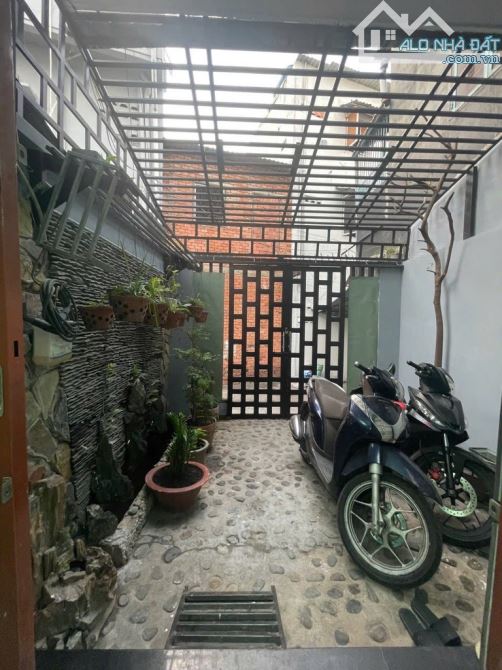 Ngay Dương Bá Trạc Q8 CHÍNH CHỦ TRANG BÌA - Nhà Mới Đẹp - 4PN - 4 TẦNG - 6,39TỶ TL TỐT - 1