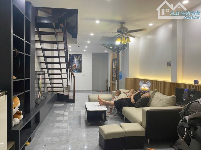 Nhà đẹp ở ngay Phùng Khoang Nam Từ Liêm. Sổ vuông 43m, 5 tầng MT4m Giá 8.6 tỷ - 1