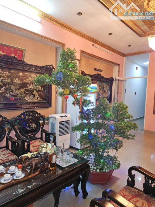 Bán khách sạn Mt đường Hà Huy Giáp phường thạnh Lộc quận 12 - 1