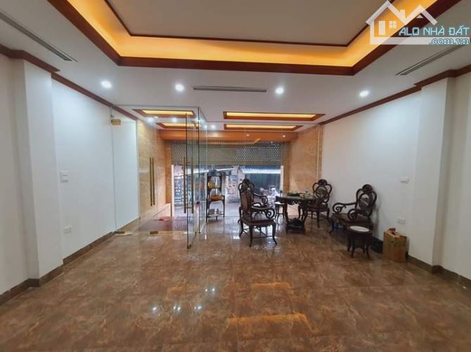 Bán Gấp. Nhà Phố Trần Vỹ, Mai Dịch. Phân lô,OTO tránh đỗ,vỉa hè rộng. Lô Góc.DT 70m2*20tỷ - 1