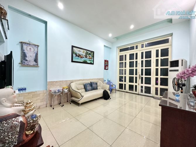 Bán nhà hẻm xe hơi ngủ nhà - Nguyễn Xí P13 Bình Thạnh - 68m2 ngang 4,1- 2 tầng - 11 tỷ TL - 1