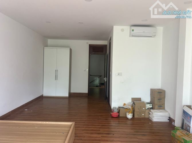 💥💥💥💥 NHÀ CHO THUÊ MT 5 LẦU TRẦN NHẬT DUẬT CÓ THANG MÁY - 1