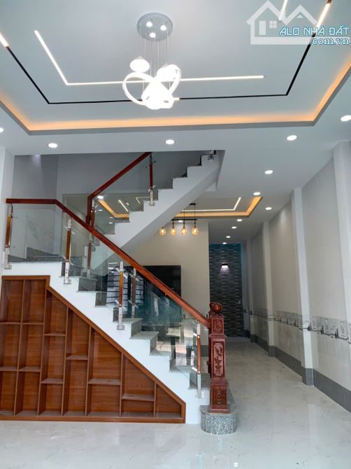 Nhà 1 lầu khu Trần Anh, diện tích 5x20, 3PN 3WC, sổ riêng, giá chỉ 2.7 tỷ - 1