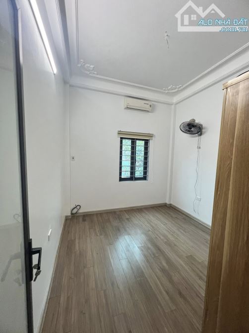 SIÊU PHẨM NHÀ PHÂN LÔ - FULL NỘI THẤT SỊN SÒ - 2 MẶT THOÁNG - BA GÁC ĐỖ CỬA - KHUNG CỘT - 1