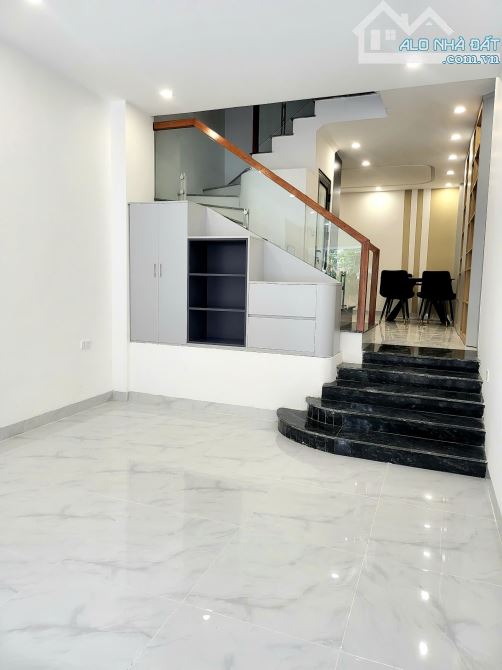 Bán nhà Chu Huy Mân, gara oto, lô góc, 63m2, 5 tầng, 13.3 tỷ - 1