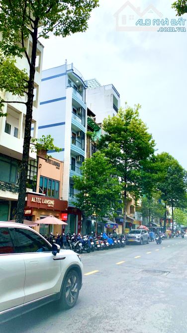 BÁN TOÀ NHÀ VĂN PHÒNG 9 TẦNG -DT:4x16 -TRUNG TÂM QUẬN 1 –  HĐT: 70tr/Tháng - GIÁ 3XTỶ (TL) - 1