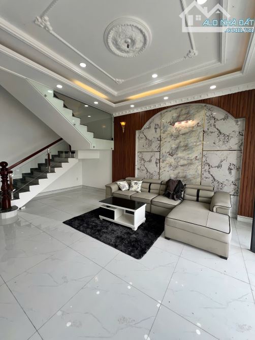 Nhà Kế Chợ Trung Thành 5x 20m. 4PN Đinh Đức Thiện, Cách Chợ Bình Chánh 15 Phút - 1