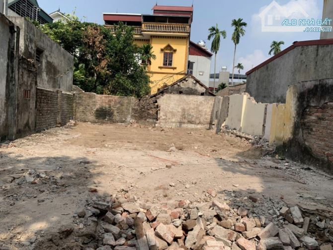 SIÊU RẺ -BÁN ĐẤT PHÚ THỊ -GIA LÂM -NGÕ THÔNG -Ở SƯỚNG -71M - NHỈNH 3 TỶ - 1