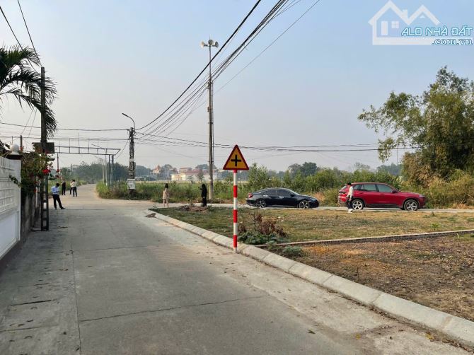 Giá rẻ nhất khu vực! 125m² gần cổng HV Phòng Không, cách QL 416 chỉ 50m! - 1