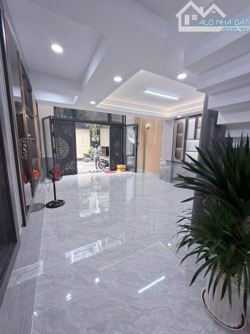 NHÀ ĐẸP-SÁT MẶT TIỀN PHẠM VĂN BẠCH-Ô TÔ NGỦ TRONG NHÀ-5 TẦNG-DT 5Mx14M-FULL NỘI THẤT - 1