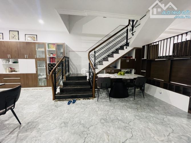 BÁN CĂN NHÀ VƯỜN HOÀN CÔNG ĐẸP GẦN 200m2 NGANG 6m PHƯỜNG THẮNG NHẤT Tp Vũng Tàu - 1