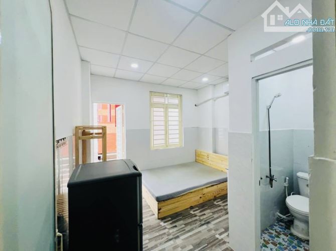 BÁN NHÀ HIẾM 4 TẦNG - PHAN HUY ÍCH - 6 PHÒNG NGỦ - THU NHẬP 300TR/ NĂM - NHỈNH 4 TỶ - 1