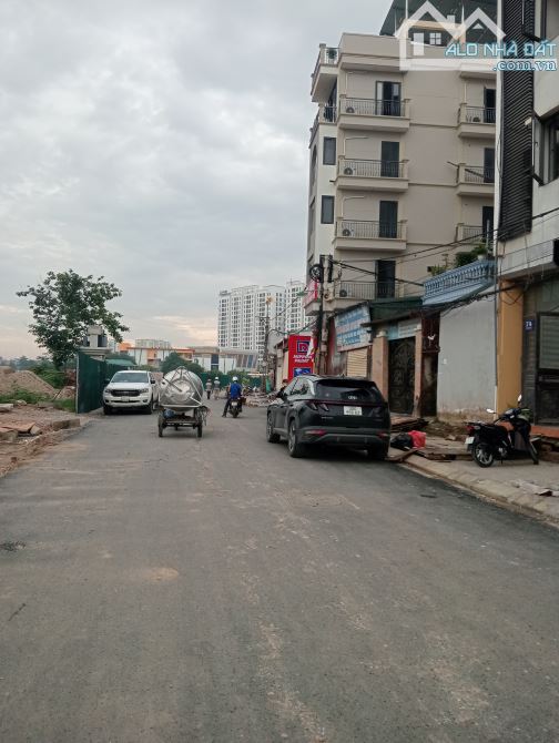 Bán 60m2 đất gia quất vỉa hè 3m đường ô tô tránh , kinh doanh hái ra tiền - 1