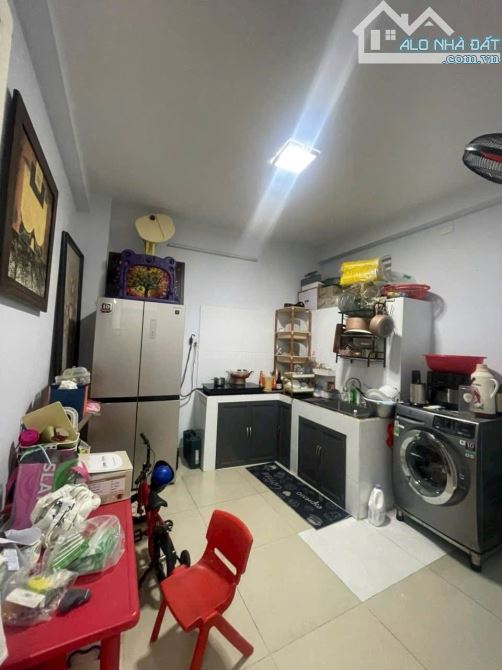 Nhà 2 Tầng Sổ Hồng Riêng Hẻm Thông Rộng Rãi Ngay Lê Văn Lương Quận 7 - 5,6 Tỷ - 1
