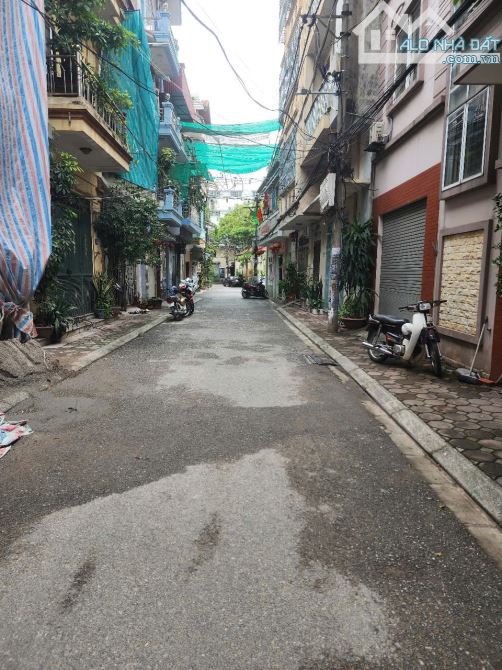 Bán Nhà An Dương Vương Tây Hồ cạnh Cầu Nhật Tân 120m 4Tầng Ô Tô Vào 15tỷ - 1