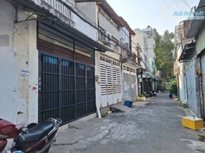 BÁN NHÀ TÂN PHÚ – HXH ĐỖ THỪA LUÔNG – 65M² – C4 – GIÁ CHỈ 5.5 TỶ – SỔ HỒNG RIÊNG - 1