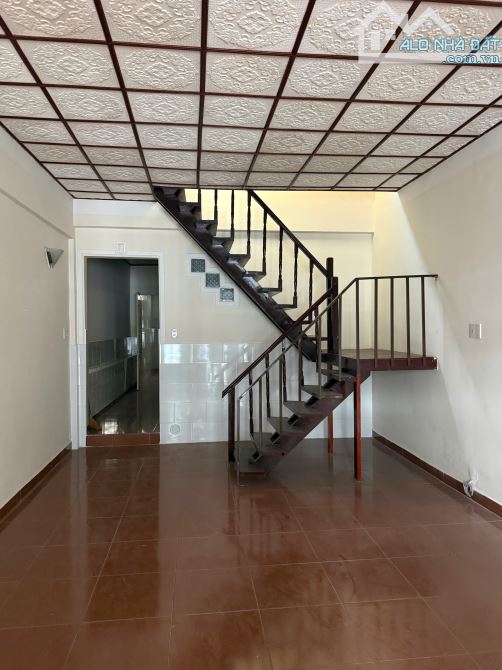 Bán Nhà Sổ Hồng Hoàn Công Hẻm Ô Tô 4m Đường 3 Tháng 4 Chỉ Với 5 Tỷ 7 - 1
