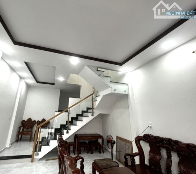 BÁN NHÀ 2 TẦNG MỚI ĐẸP - Ô TÔ TẬN CỬA - KHA VẠN CÂN - HIỆP BÌNH CHÁNH - 40M2 - CHỈ 3 NHỈNH - 1