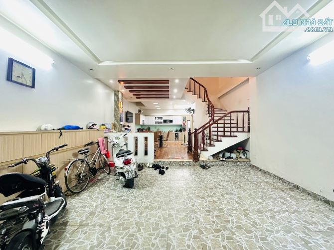 BÁN NHÀ PHÂN LÔ LẠC TRUNG HAI BÀ TRƯNG - 75M 6T MT 5.8M - GARA 2 OTO SẴN Ô CHỜ THANG MÁY - 1