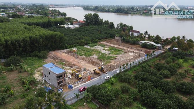 CHỈ 330TR CÒN LẠI NGÂN HÀNG HỖ TRỢ VAY NHẬN NGAY NỀN ĐẤT SỔ RIÊNG THỔ CƯ, NGAY VIEW SÔNG - 1
