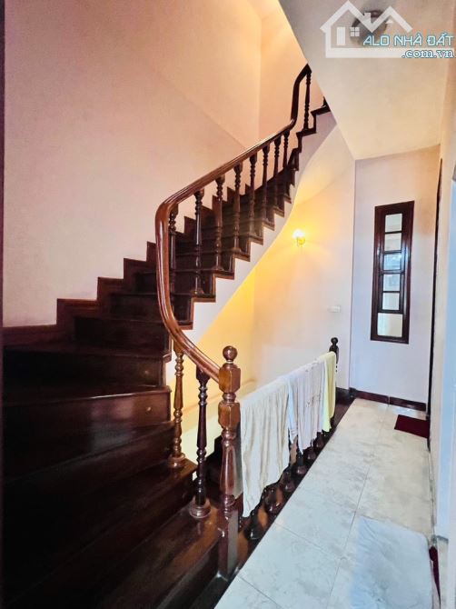 Bán nhà 603 Lạc Long Quân, Phân lô, vỉa hè Ô tô tránh- Kinh doanh 62m2 MT 6.2m 23,x tỷ - 1