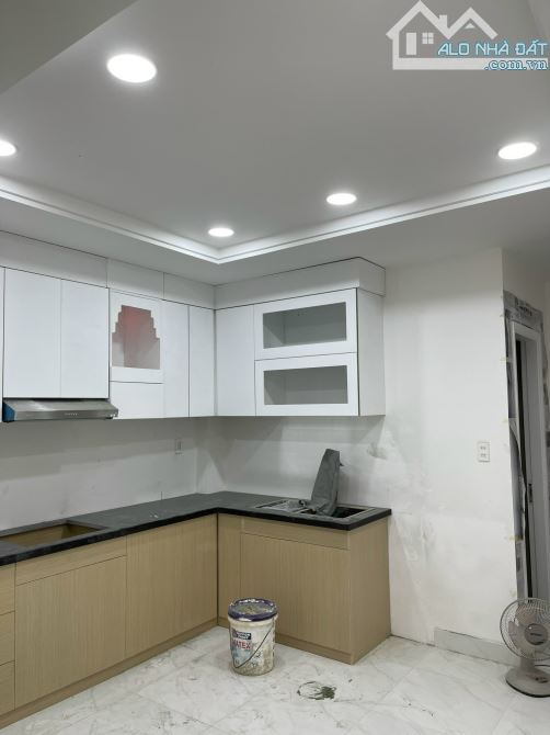 Bán Nhà Mặt Tiền Cư Xá Bắc Hải Q10 DT 4x25m KC Trệt 2 lầu sân thượng Giá chỉ hơn 22 tỷ! - 1