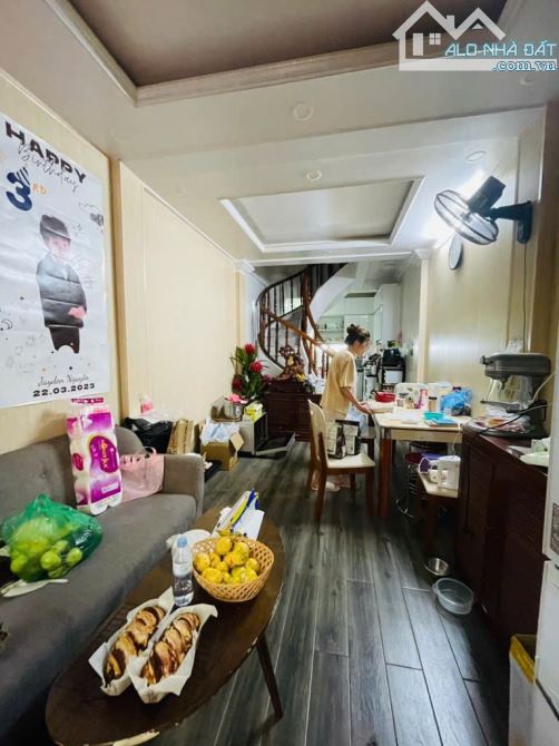 Bán nhà khu phân lô cán bộ, ô tô đỗ sân, bảo vệ ngày đêm, ở sướng yên tĩnh - 1