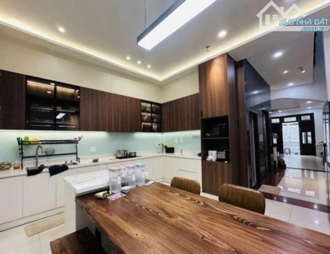 Bán nhà mặt tiền Lê Đức Thọ, phường 7, Gò Vấp, thang máy, 4 tầng, 90m2, giá 17.3 tỷ - 1
