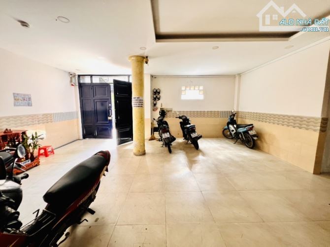 Bán gấp nhà 3 tầng 16 phòng cho thuê  8,3x20 SHR chỉ nhỉnh 13 tỷ - 1