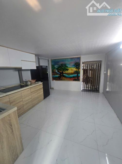 SIÊU PHẨM TẬP THỂ BÊ TÔNG CHÈM  TẦNG 2 – CỰC HIẾM – 90M² – VIEW SÂN CHƠI – GIÁ 3.7 TỶ - 1