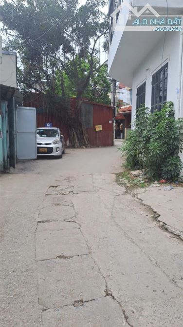 BÁN ĐẤT THỔ CƯ 35m² Hữu Hòa - Thanh Trì - Ô TÔ NGÕ THÔNG - 4.9 tỷ 0 - 1