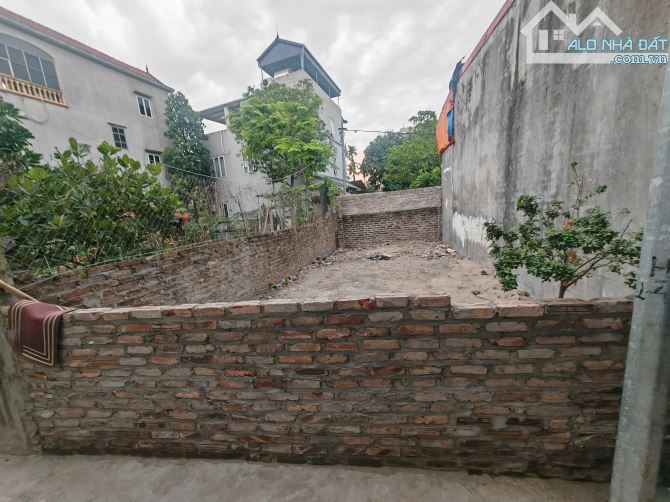Bán đất Thượng Cát DT 32m2. Ngõ rộng sạch sẽ, Ô tô đỗ gần, đất thoáng trước sau giá 3,2 tỷ - 1